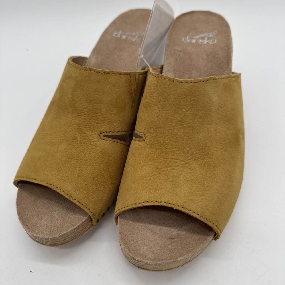 Dansko Women'S Tandi Sandal Yellow Milled Leather Size 38 New